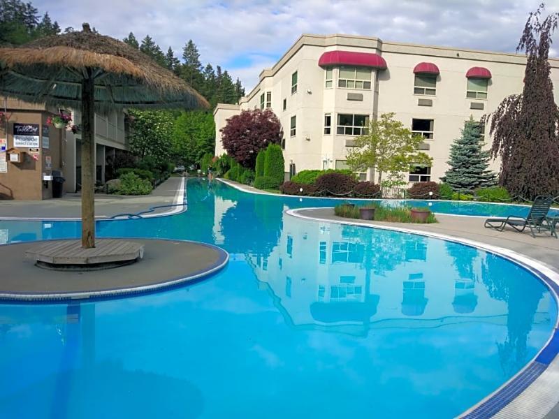 Hilltop Inn - Салмон-Арм Екстер'єр фото