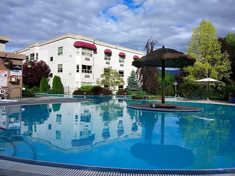 Hilltop Inn - Салмон-Арм Екстер'єр фото
